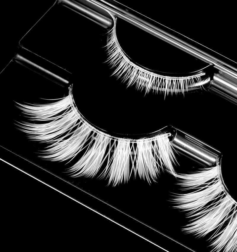 ValueBargain White Lashes, White Eyelashes for Christmas & Anime Events, Fluffy Manga Style False Eyelashes with Invisible Band, Japanese Style Makeup Accessories for Party & Photo Shoots - Image 3